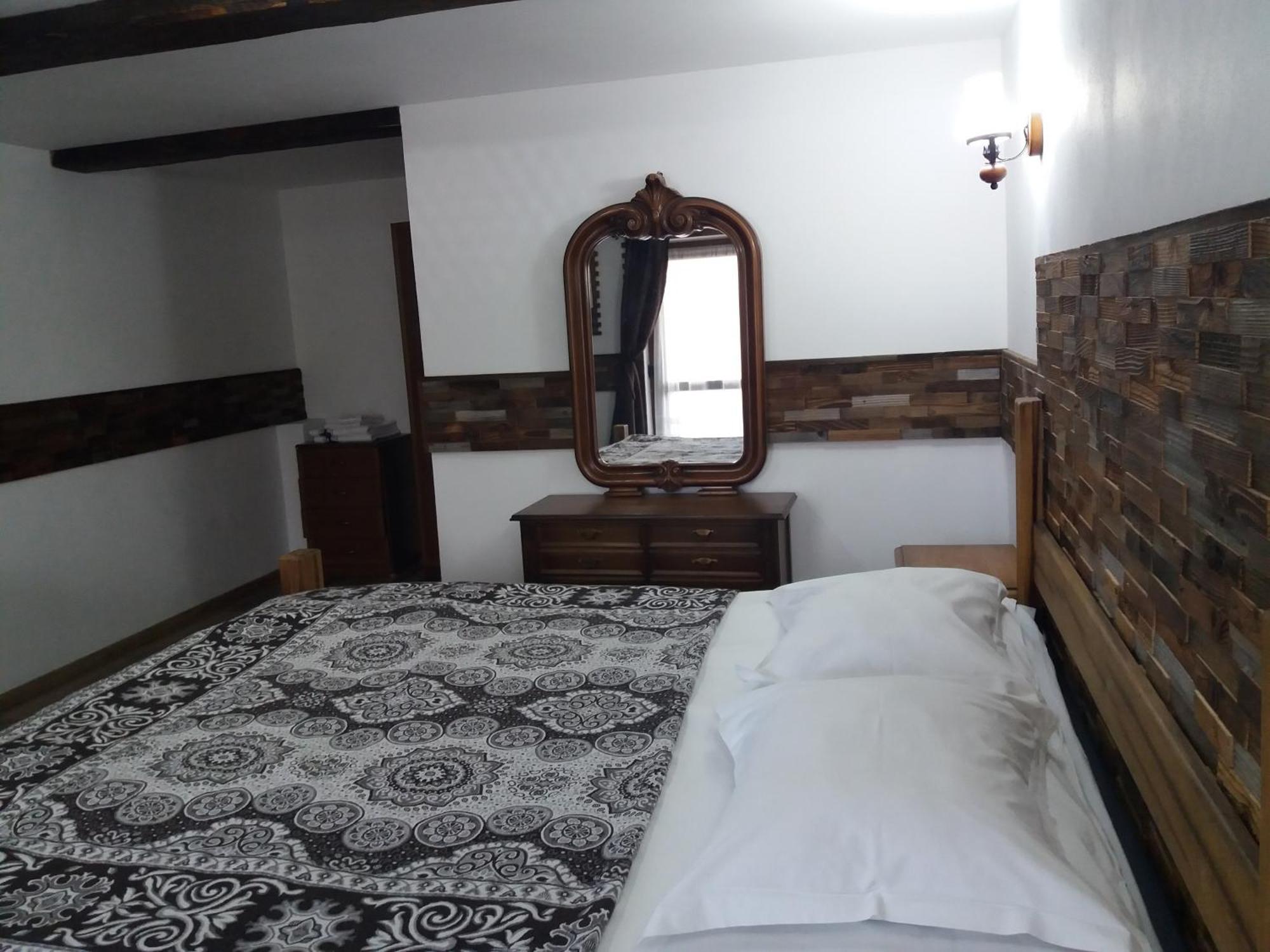 Hotel Pensiunea Alunis Sadova  Habitación foto